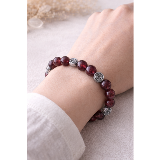 Bransoletka z czerwonych kamieni z przekładkami róża | elastyczna | handmade